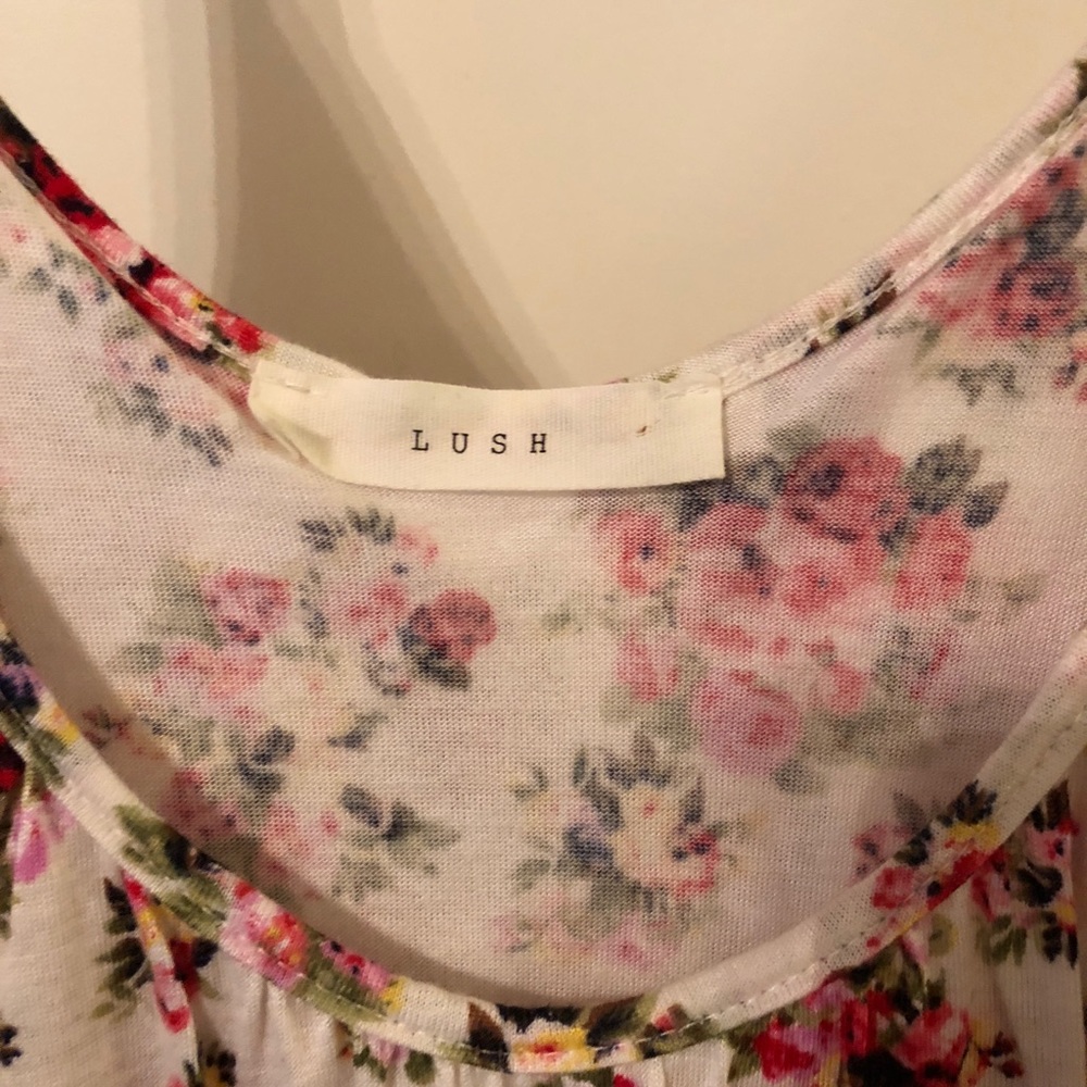 Floral Modern Top - Picture 3 of 3